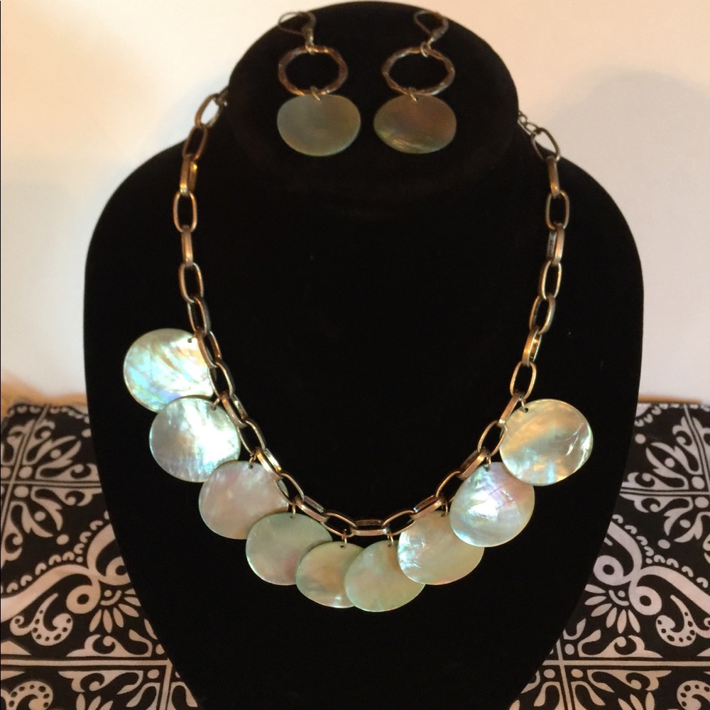 Shell necklace